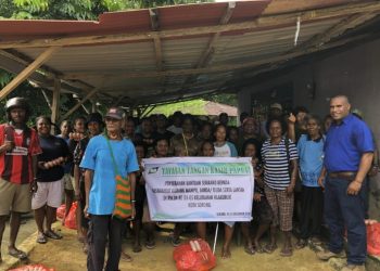 Yayasan Tangan Kasih Papua Salurkan 400 Paket Bantuan Bapok Bagi Lansia,Kaum Fakir dan Pengungsi Maybrat