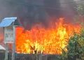 Dua Rumah Ludes Terbakar di Sorong, Balita Selamat Berkat Aksi Heroik Pengantar Galon
