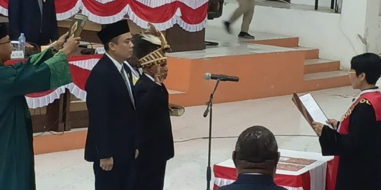 Pelantikan Pimpinan DPRD Kabupaten Sorong: Mawardi Nur Resmi Menjabat Ketua, Tegaskan Komitmen Kolaboratif