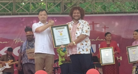 Pembagian 10.299 Telur Paskah di Kota Sorong Pecahkan Rekor MURI dan Dunia