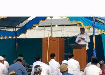 Wakil Gubernur Ahmad Nausrau Sampaikan Khutbah Gunakan Bahasa Jawa di Alun-Alun Aimas: Bukti Toleransi Budaya