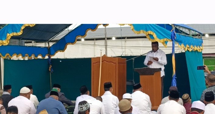 Wakil Gubernur Ahmad Nausrau Sampaikan Khutbah Gunakan Bahasa Jawa di Alun-Alun Aimas: Bukti Toleransi Budaya