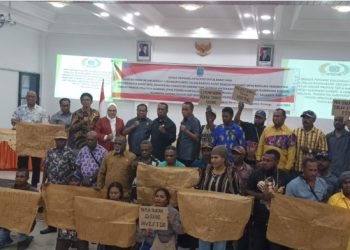 DPRD Provinsi Papua Barat Daya Bersama Masyarakat Adat Melawan Gula-Gula Investasi Sawit