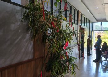 Akses Kantor Bupati Sorong Dipalang Masyarakat Adat, Tuntut Keadilan Dana Bagi Hasil Migas