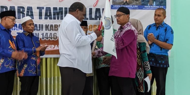 Kembali dari Tanah Suci, 78 Jamaah Haji Sorong Disambut Resmi Pemerintah Daerah