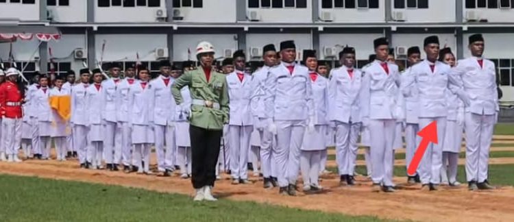 Nyaris Roboh, Aksi Sigap Sesama Paskibraka Jadi Simbol Persatuan Anak Bangsa dan Sorotan Se-Indonesia 
