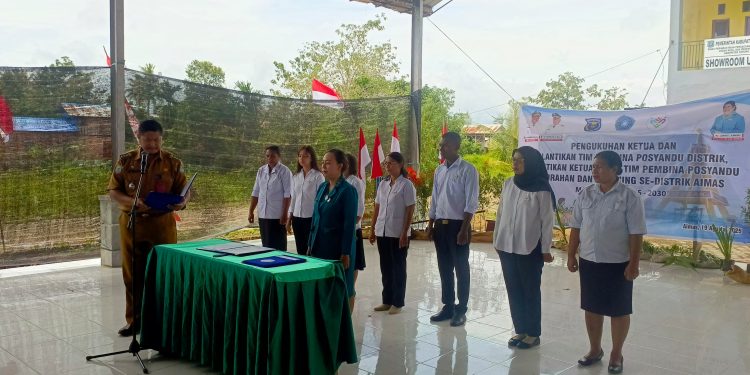 Kepala Distrik Aimas Lantik Ketua Posyandu, Junita Linda Kamuru Tegaskan Posyandu Model Baru Lintas Sektor