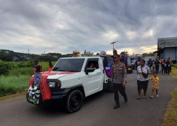 Selamat Jalan Presiden Saf’com,Isak Tangis Pecah saat Jenazah Almarhum Gusti Sagrim Tiba di Bandara DEO Sorong