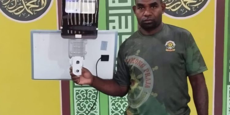 Terang, Fasilitas Solar Cell Resmi Beroperasi di Pesantren Nurul Azar Kabupaten Sorong