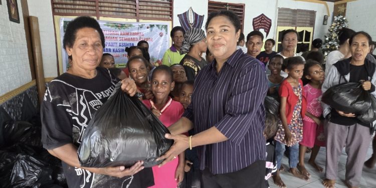 Pemerintah Pusat Salurkan Bantuan Sembako Bagi Anak-Anak Panti Asuhan dan Mama-Mama Papua Di Sorong Papua Barat Daya